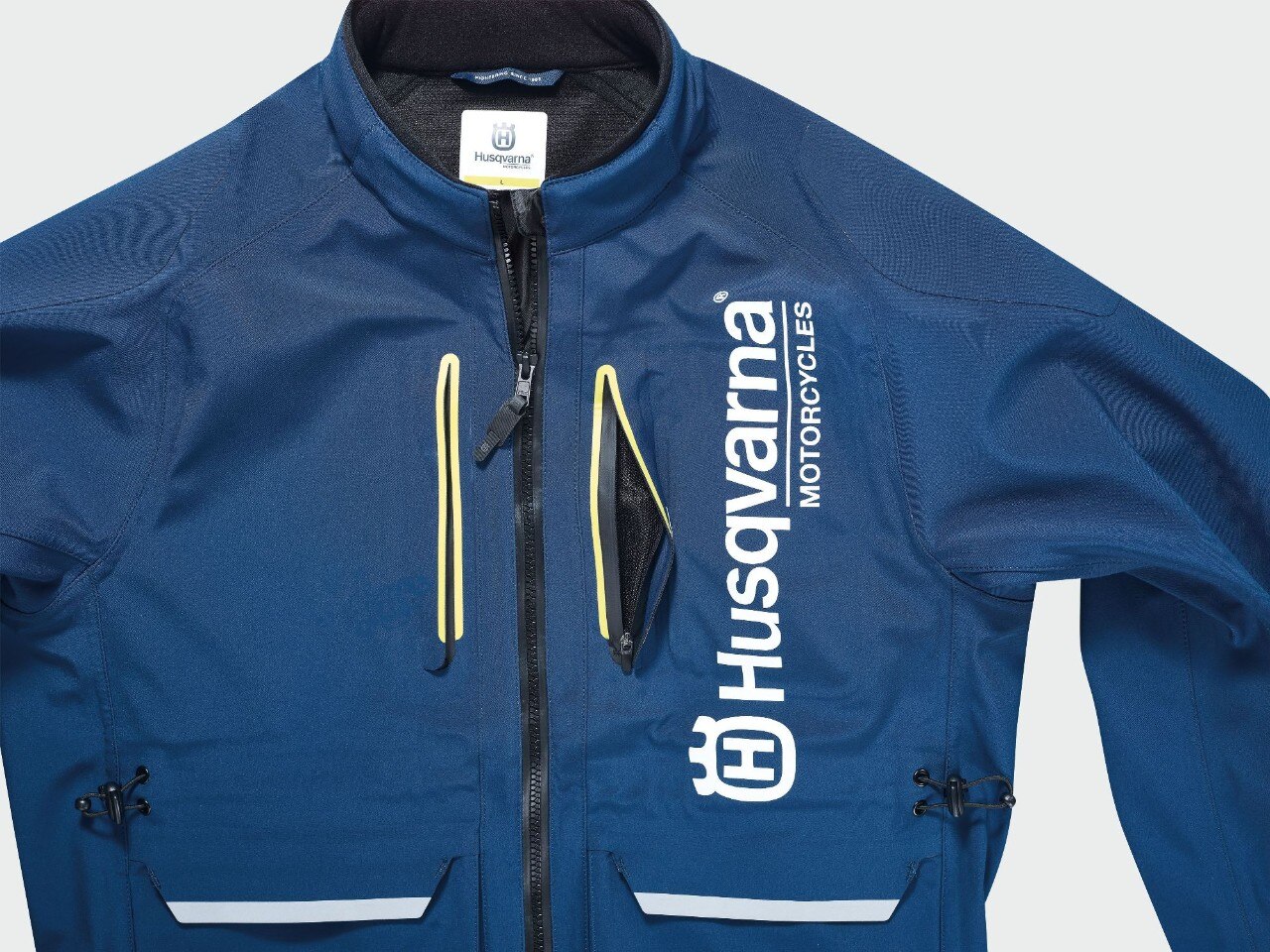 Husqvarna presenta la nuova collezione di abbigliamento off-road